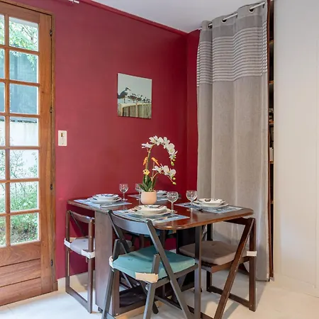 Maison Dans Les Pins 200 M *